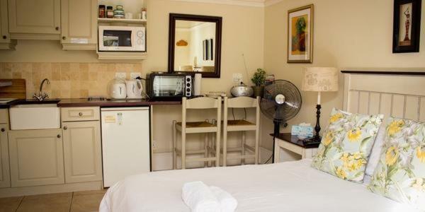 Guest house Westbury House